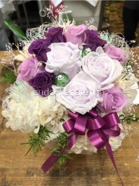 紫のバラがメインのプリザーブドフラワーで還暦のお祝い用
